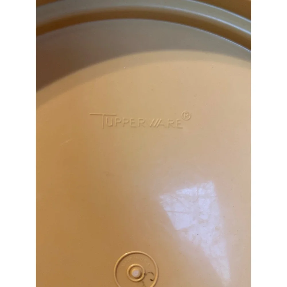 Vintage Tupperware Stackable Travel Containers Yellow Cream 684-8 1256 Set of 2